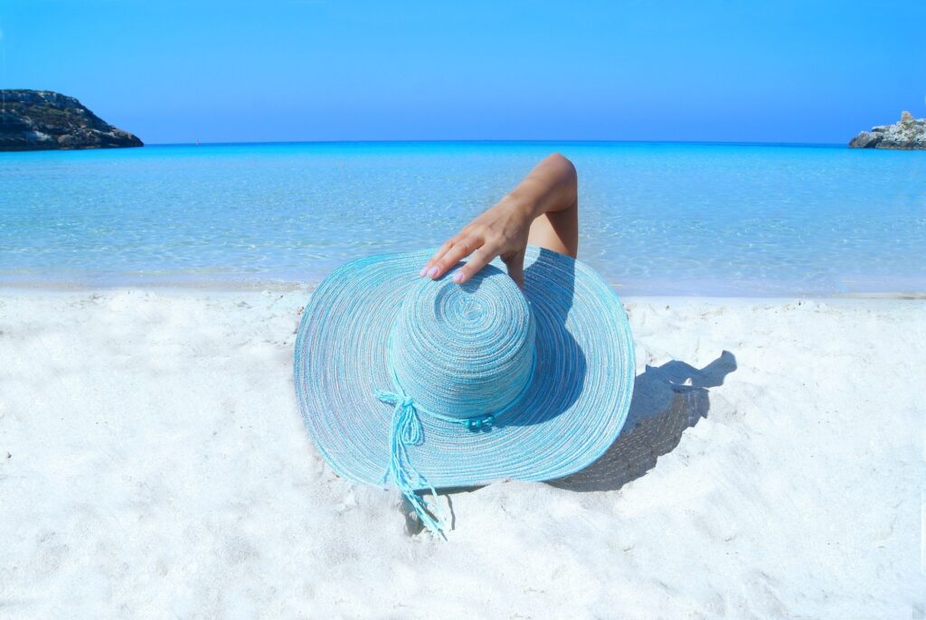 chapeau sous le soleil
