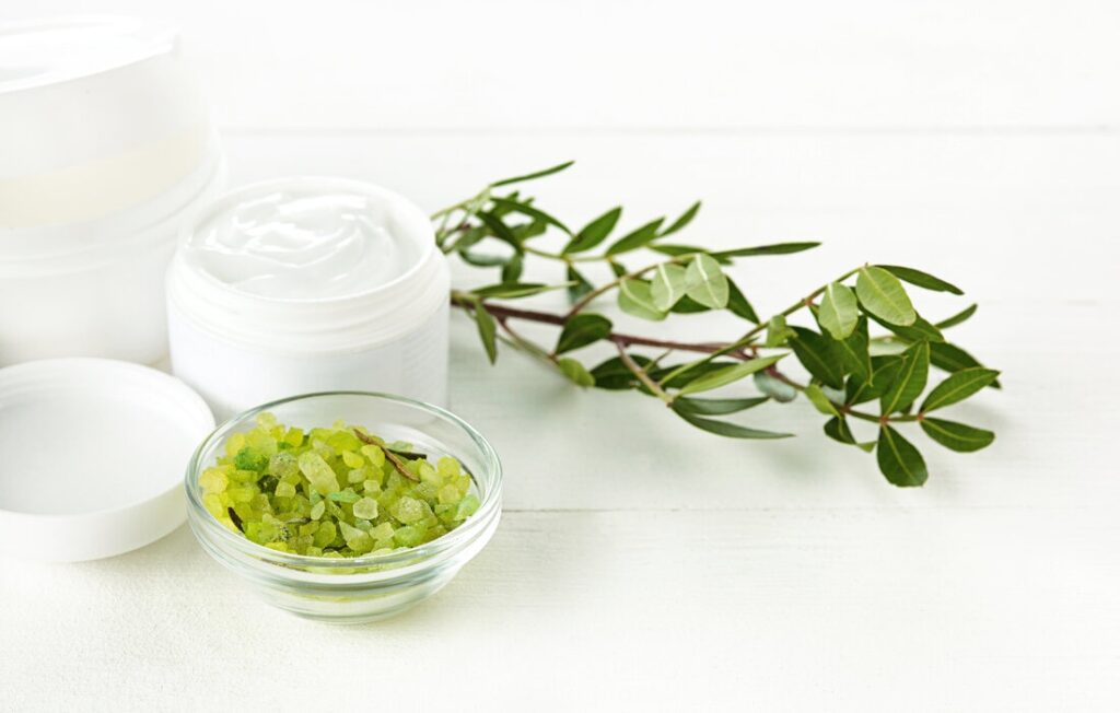 Crèmes à Base de Plantes contre les hémorroïdes externes